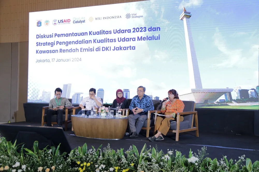 PUBLIC DISSEMINATION ON AIR QUALITY DATA AND PUBLIC DISCUSSION ON  AIR QUALITY IMPROVEMENT SOLUTION IN JAKARTA